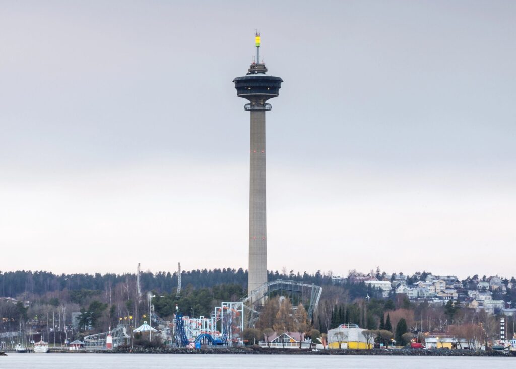 Tampereen Näsinneulassa tehdään huoltotöitä – katkoksia radiolähetyksiin 14.10.